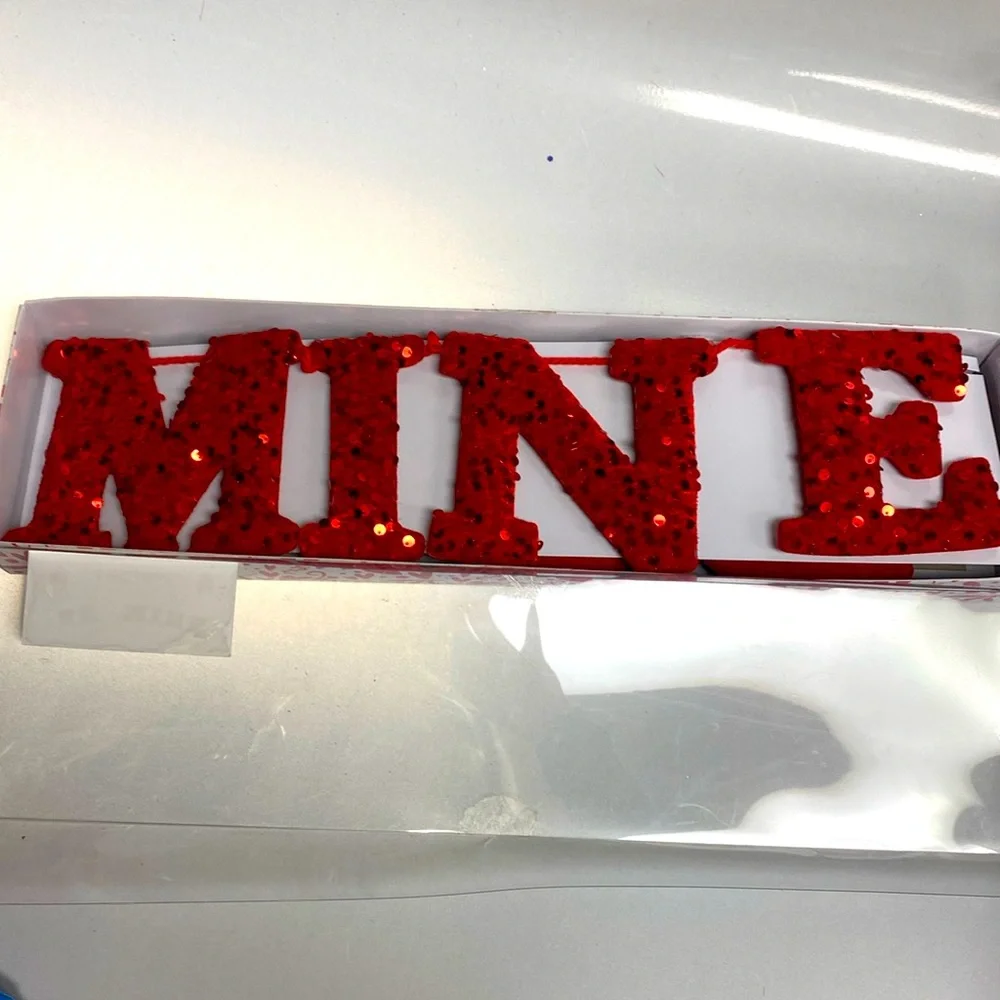Be Mine 6’ FT Garland